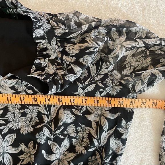 Lauren Ralph Lauren, floral peasant dress, elastic waist, sheer sleeve size 12 - Picture 10 of 14